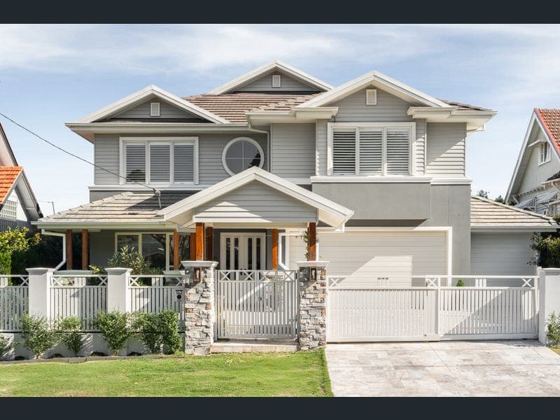 142 Yabba Street, Ascot — photo 1 of 5