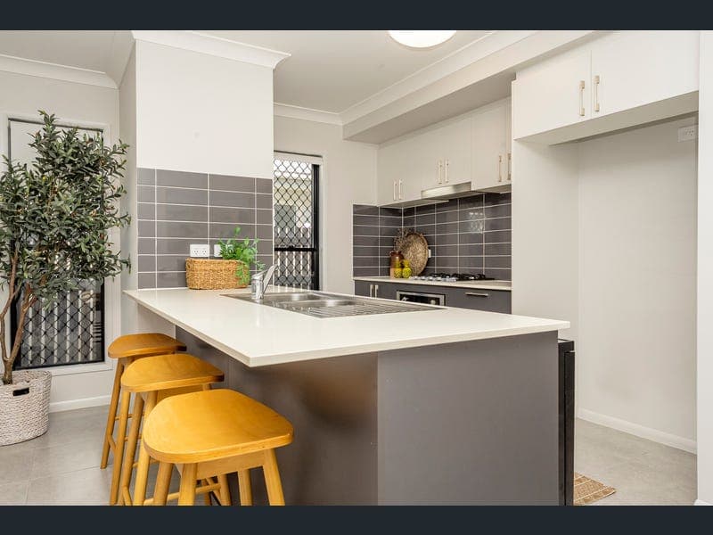 54 Peak Circuit, Cosgrove — photo 1 of 5
