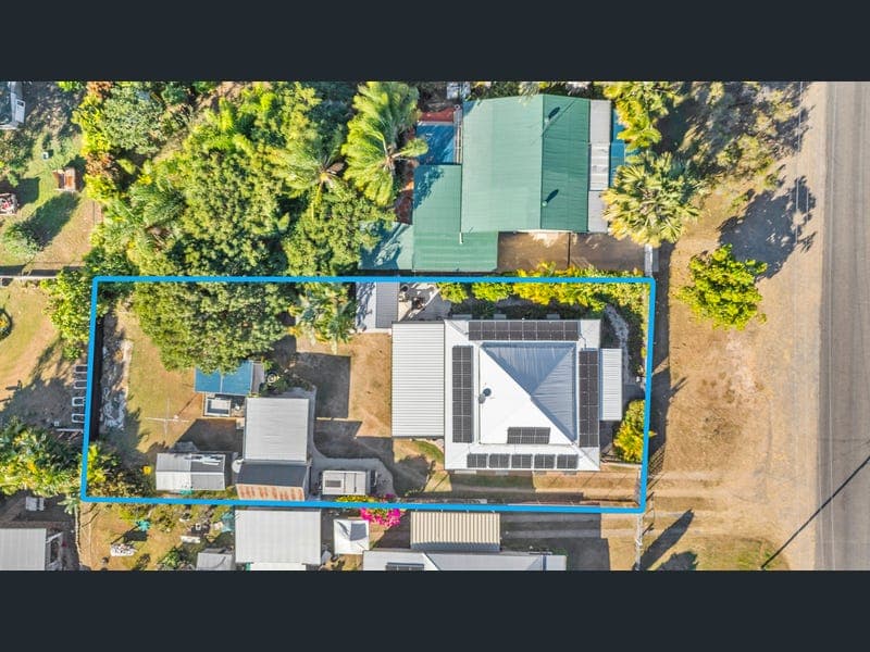 43 Hall Street, Mount Morgan — photo 1 of 2