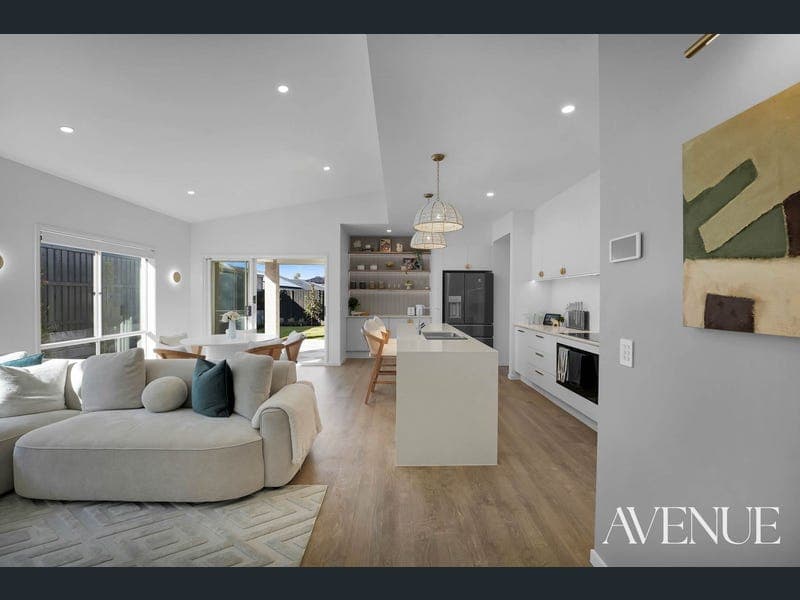21 Regents Crescent, Yarrabilba — photo 1 of 5