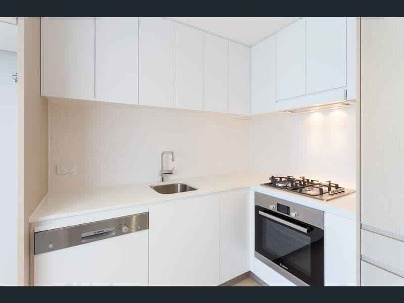 10501/320 Macarthur Avenue, Hamilton — photo 1 of 5