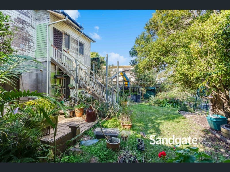 12 Kate Street, Shorncliffe — photo 1 of 5