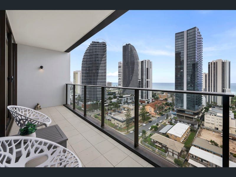 1704/2663 Gold Coast Highway, Broadbeach — photo 1 of 5