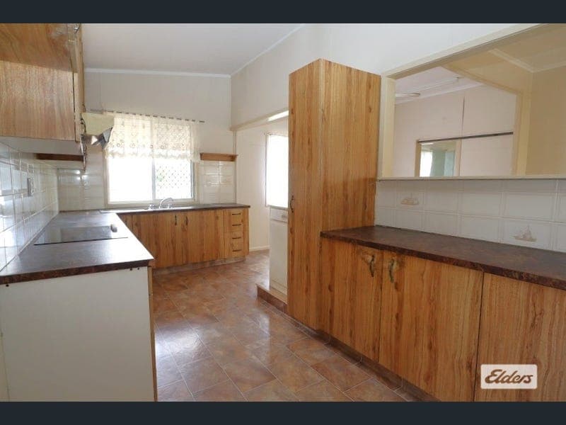 25 William Street, Forest Hill — photo 1 of 5
