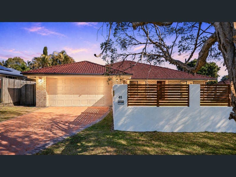 41 Talisker Place, Parkinson — photo 1 of 5