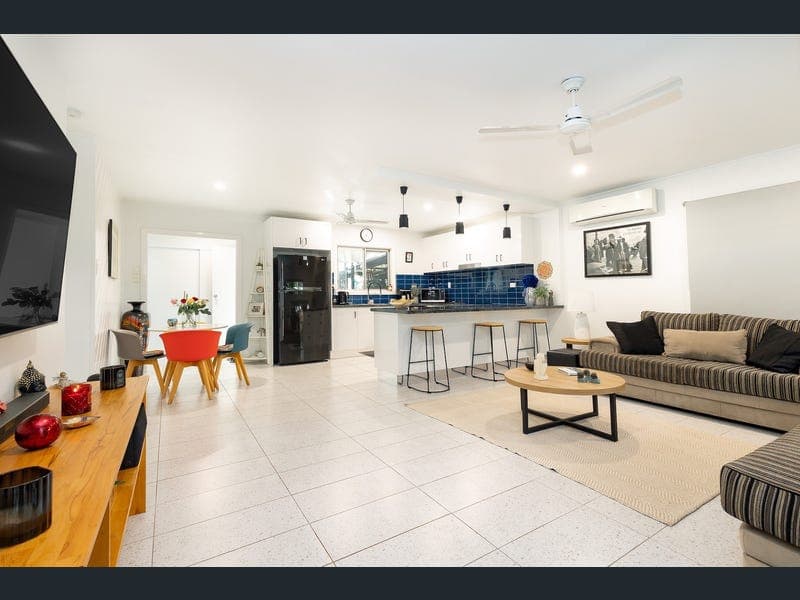 9 Card Avenue, Manunda — photo 1 of 5