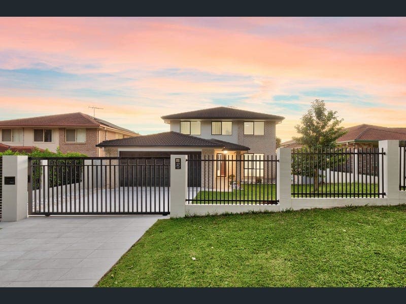 17 Huegill Street, Calamvale — photo 1 of 5