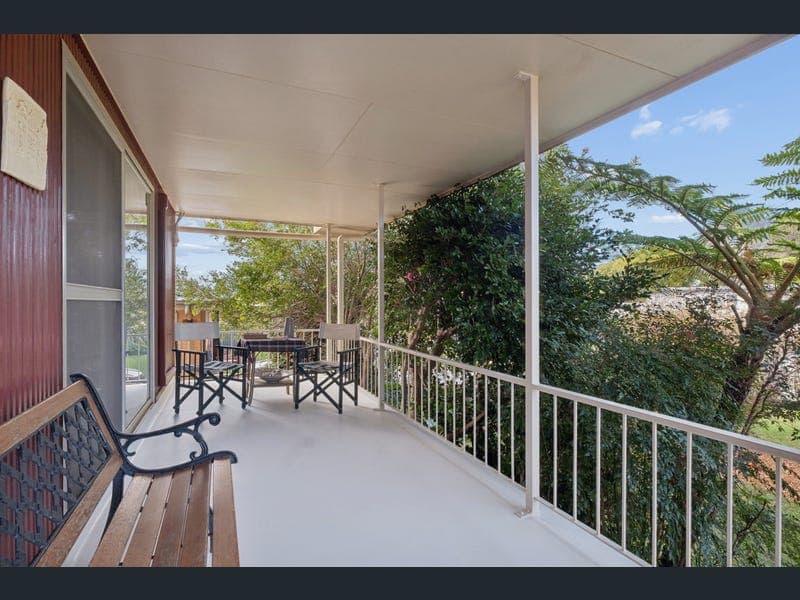 27 Sardon Street, Centenary Heights — photo 1 of 5