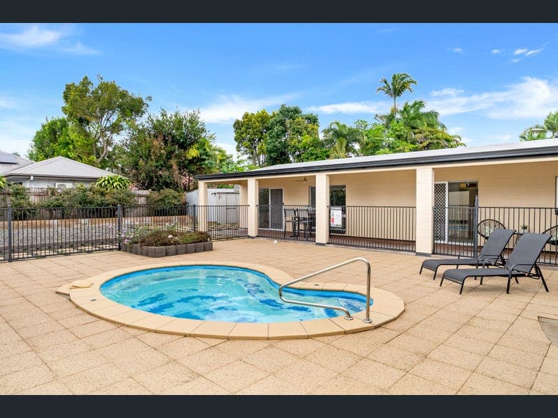 10 Sandra Close, Trinity Park — photo 1 of 5
