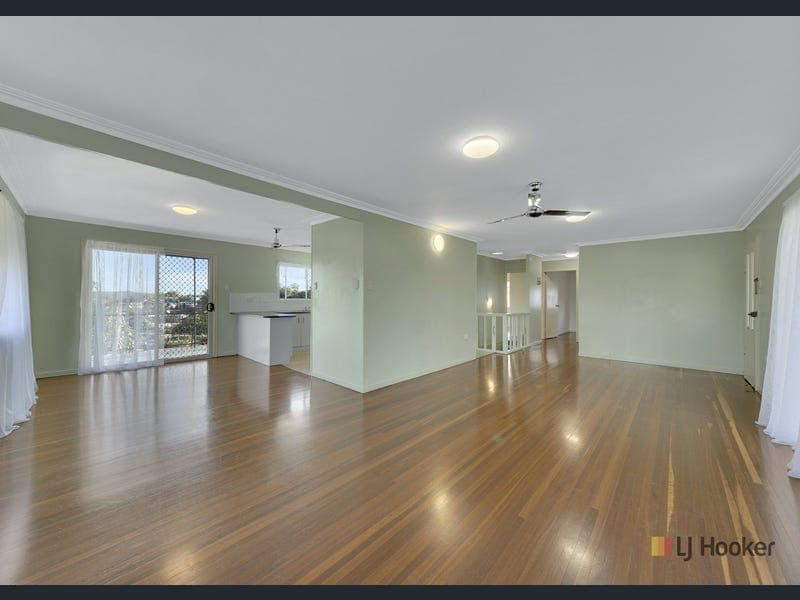 19 Waterson Drive, Sun Valley — photo 1 of 5