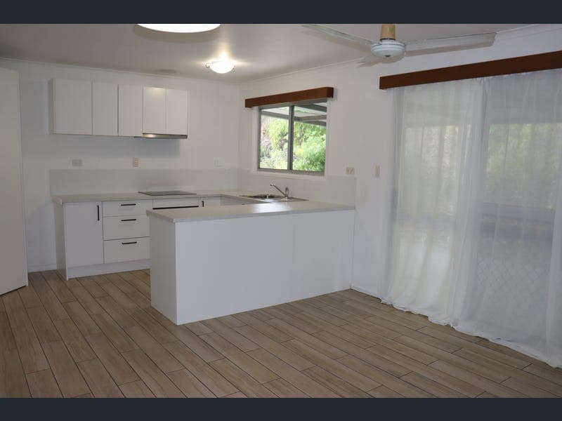 3 Walker St, Collinsville — photo 1 of 5