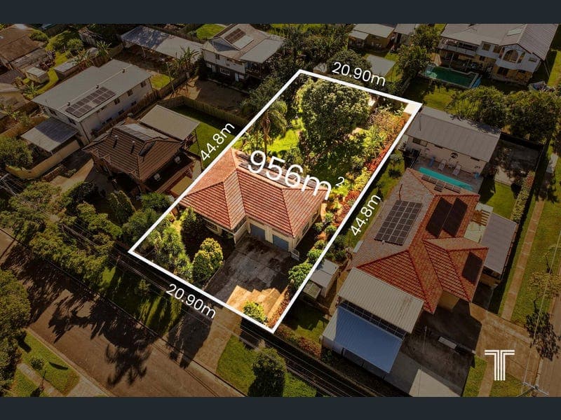 32 Golda Avenue, Salisbury — photo 1 of 5