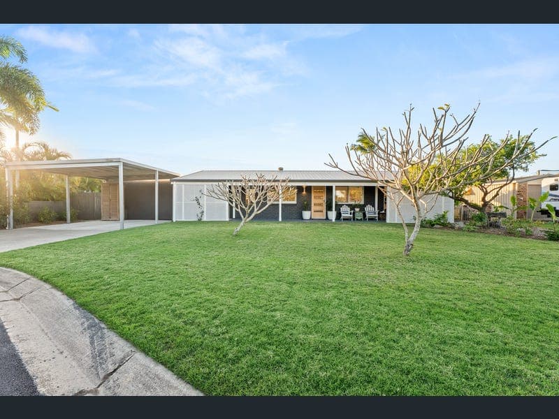 11 Lakeside Court, Torquay — photo 1 of 5
