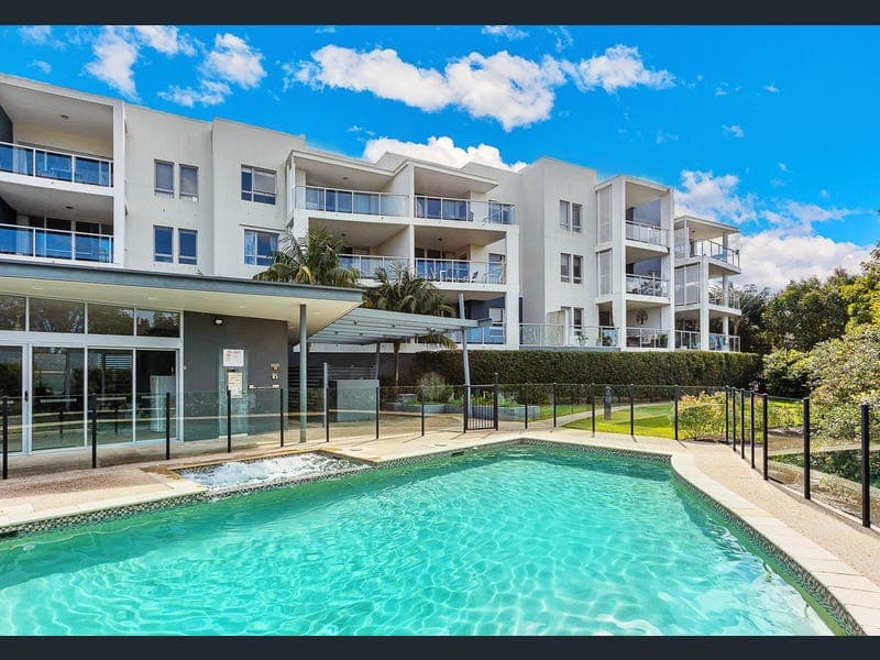 18/11 Promenade Avenue, Robina — photo 1 of 5