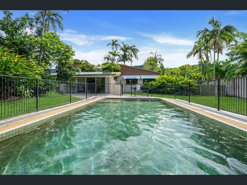 2 Michaelmas Close, Clifton Beach — photo 1 of 3