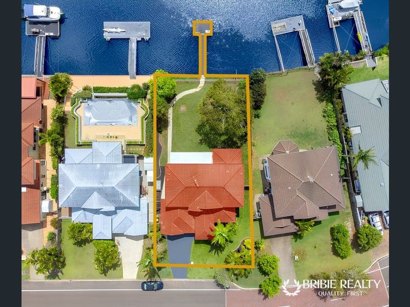 18 Pacific Drive, Banksia Beach — photo 1 of 5