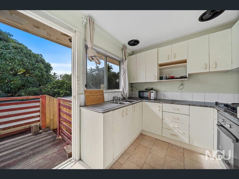 77 Ashton Street, Logan Central — photo 1 of 5