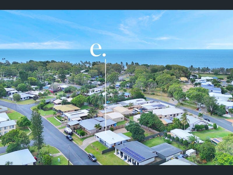 8 Cavanagh Drive, Blacks Beach — photo 1 of 5