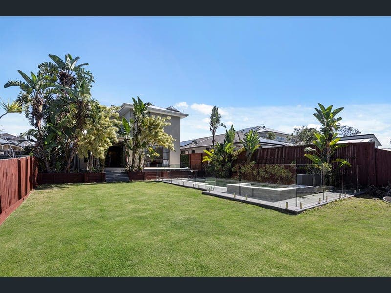 221 Ridley Road, Bridgeman Downs — photo 1 of 5