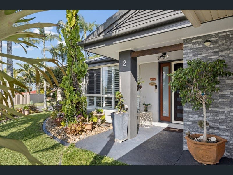2 Lyrebird Street, Calamvale — photo 1 of 5