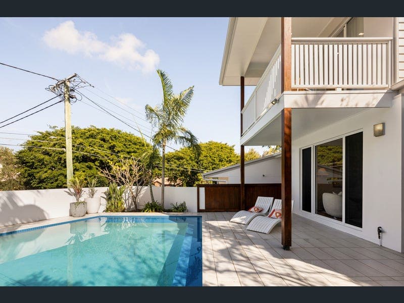 87 Mackay Street, Coorparoo — photo 1 of 5