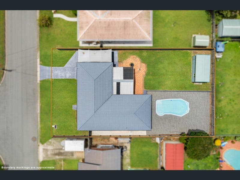 12 Sunshine Street, Victoria Point — photo 1 of 5