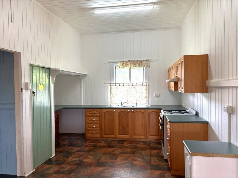 15 Fisher Street, Kingaroy — photo 1 of 5