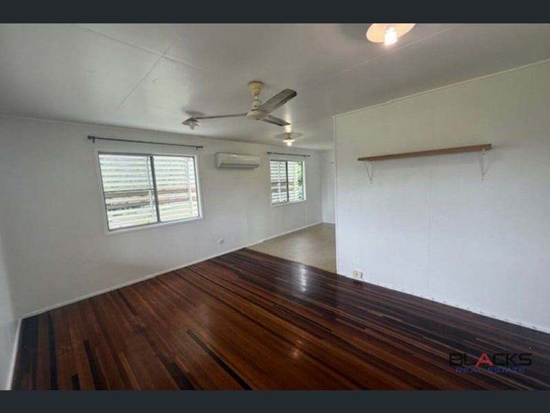 10 Patterson Street, Dysart — photo 1 of 5