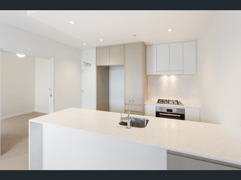 10109/320 Macarthur Avenue, Hamilton — photo 1 of 5