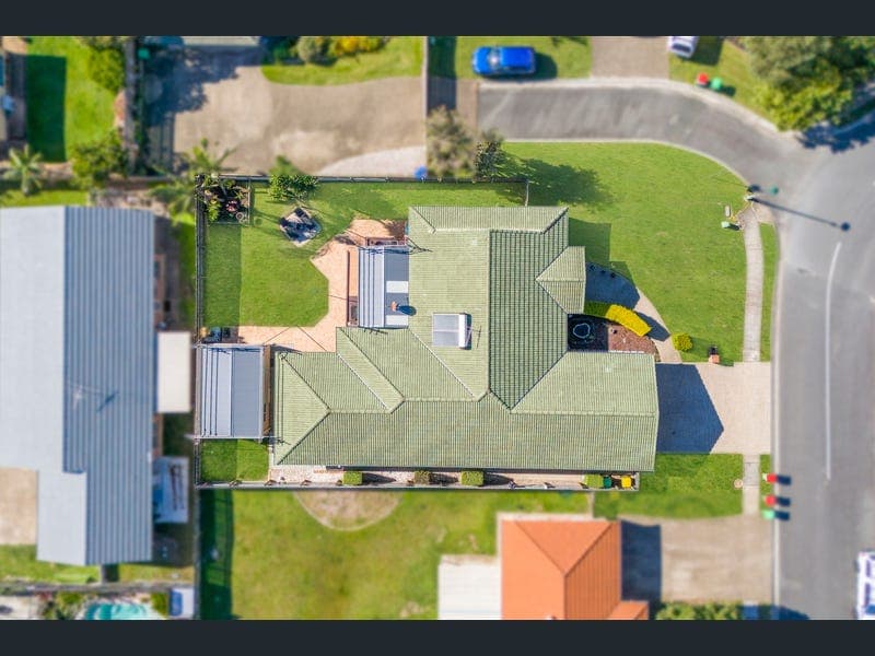 37 Coolnwynpin Way, Capalaba — photo 1 of 5
