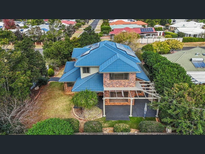 2 Meredith Crescent, Rangeville — photo 1 of 5