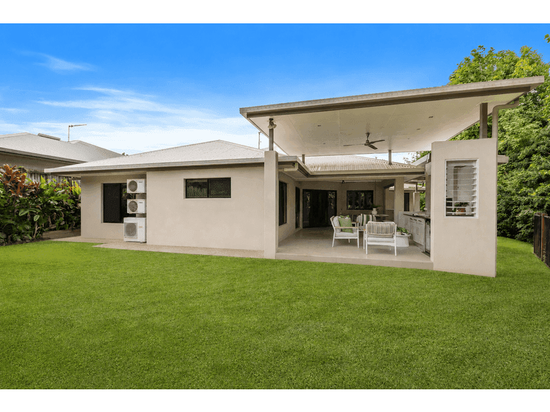 12 Hodkinson Street, Redlynch — photo 1 of 5