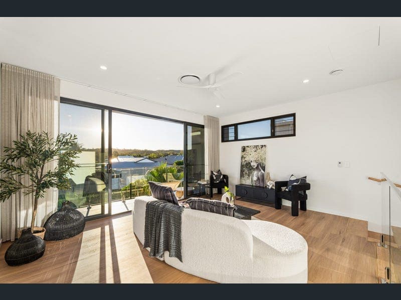 36A Dogwood Drive, Palm Beach — photo 1 of 5