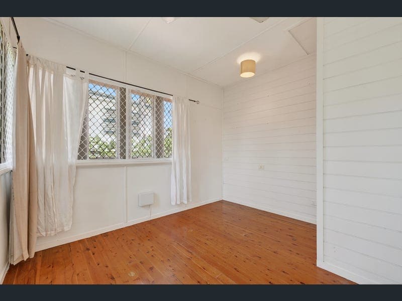 14 Barbeler Street, Currajong — photo 1 of 5