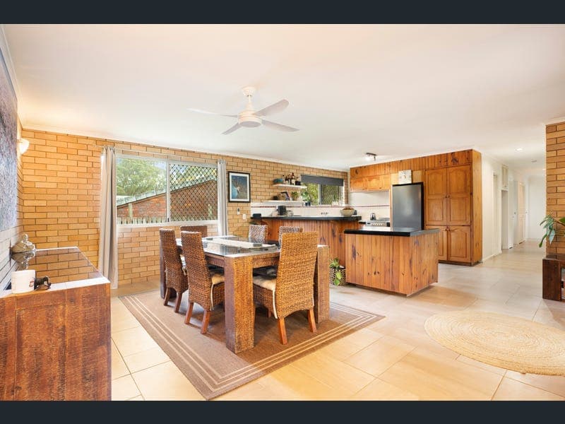 10 Carnoustie Street, Tewantin — photo 1 of 5