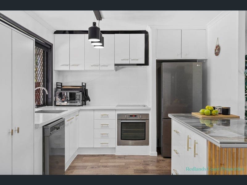21 Benfer Road, Victoria Point — photo 1 of 5