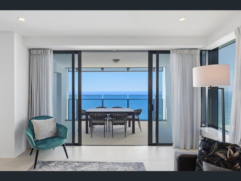 4303/4 The Esplanade, Surfers Paradise — photo 1 of 5
