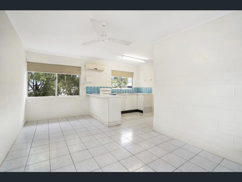 12/98 Pease Street, Manoora — photo 1 of 5