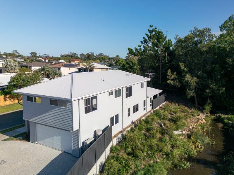 2 Southwalk Esplanade, Underwood — photo 1 of 5