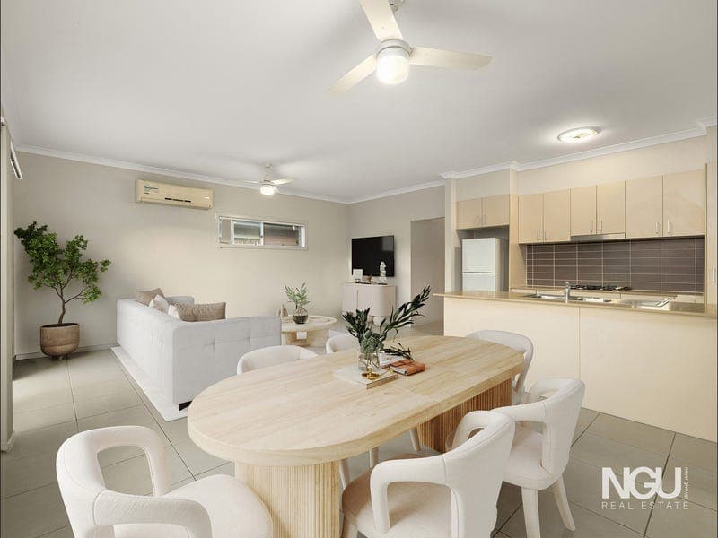 58 Leon Capra Drive, Augustine Heights — photo 1 of 5