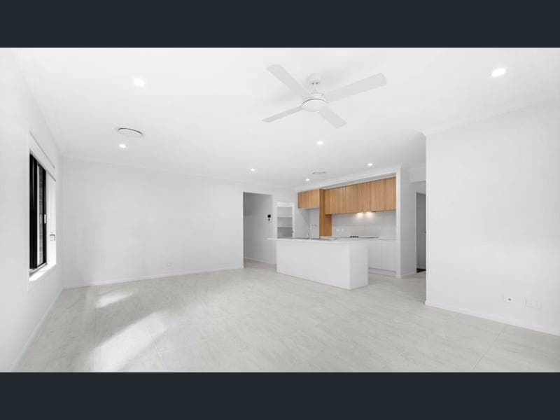 12 Terracotta Street, Greenbank — photo 1 of 5