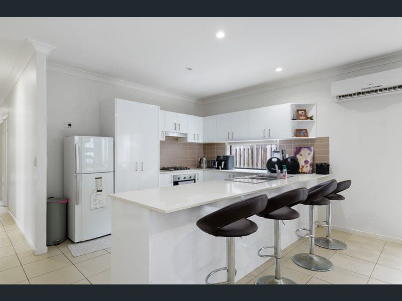538 Gainsborough Drive, Pimpama — photo 1 of 5