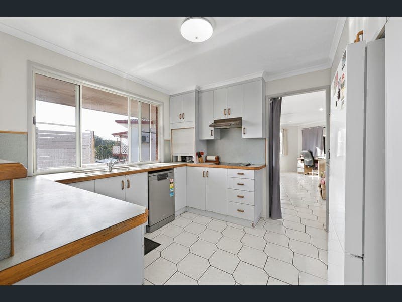 58 Eaglemount Road, Beaconsfield — photo 1 of 4
