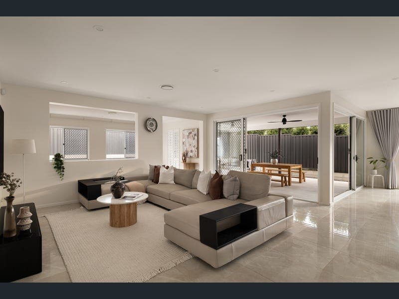 20 Milford Street, Alderley — photo 1 of 5