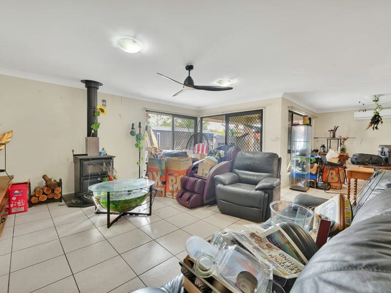 33 Creekside Crescent, Flagstone — photo 1 of 5