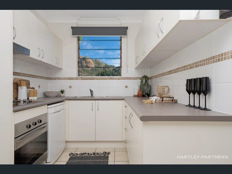 2/58 Eyre Street, North Ward — photo 1 of 5