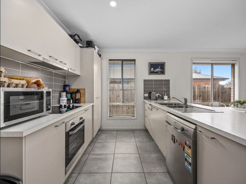 1037 Samford Road, Leichhardt — photo 1 of 5