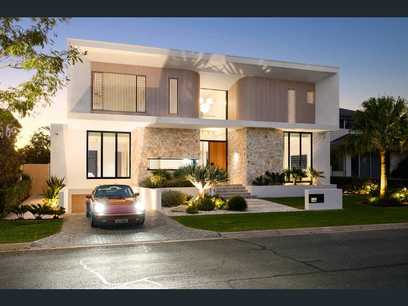2513 Cressbrook Drive, Hope Island — photo 1 of 5