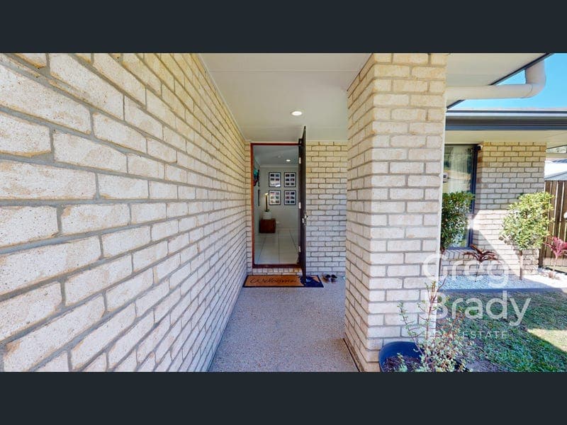 39 Jackson Street, Sarina — photo 1 of 5