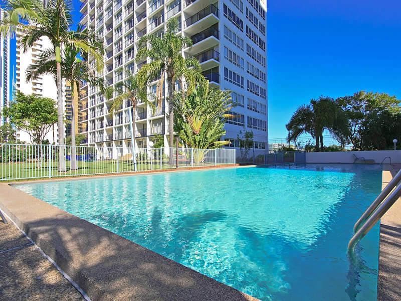 ID:21170018/2 Riverview Parade, Surfers Paradise — photo 1 of 5